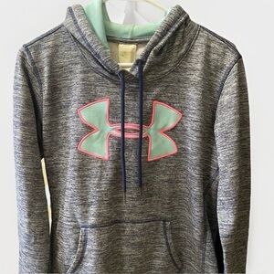 Women’s medium Under Armor Sweatshirt